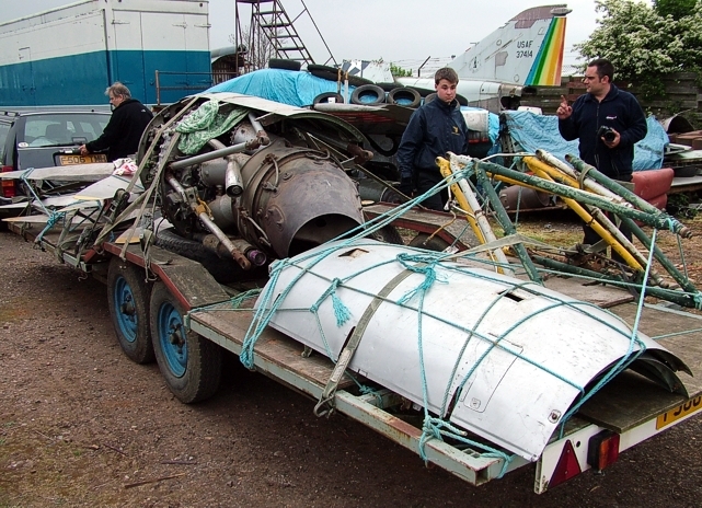 Tim Moores trusty trailer loaded with a Rolls-Royce Dart