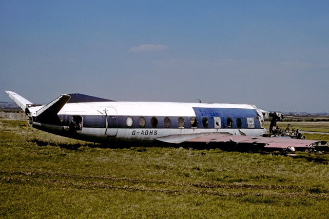 Photo of Cardiff Airport Fire Service Viscount G-AOHS