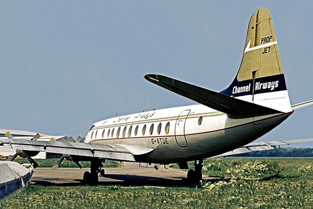 Photo of Channel Airways Viscount G-ATUE c/n 357 May 1970
