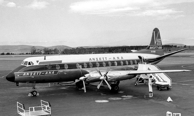 Photo of ANSETT-ANA Viscount VH-RMK c/n 355 October 1965