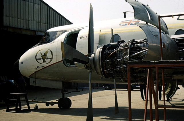 Photo of Channel Airways Viscount G-AVIW c/n 358 May 1970