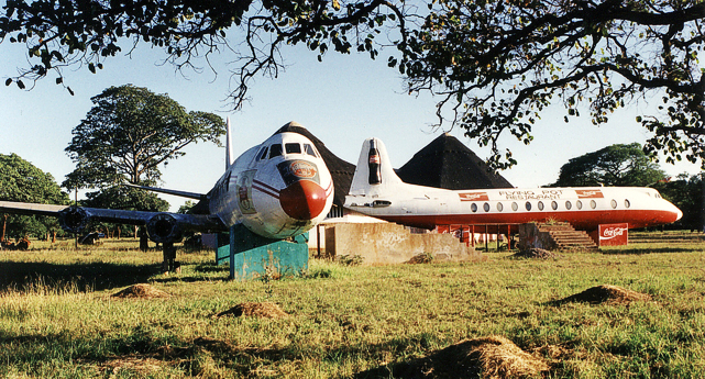 Flying Pot Restaurant Viscount c/n 436 Z-WGB