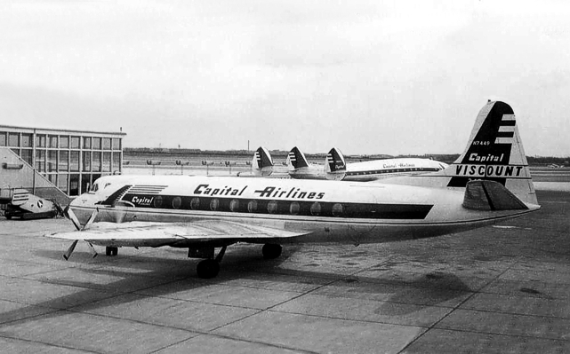 Photo of Capital Airlines (USA) Viscount N7449 c/n 205