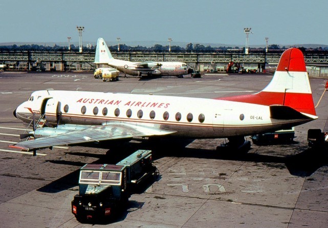 Photo of Austrian Airlines (AUA) Viscount OE-LAL c/n 441 July 1969