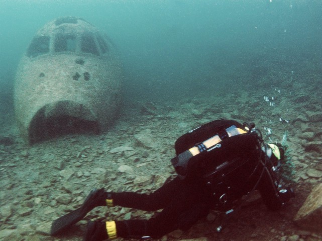 Photo of National Dive Centre Viscount G-AWXI