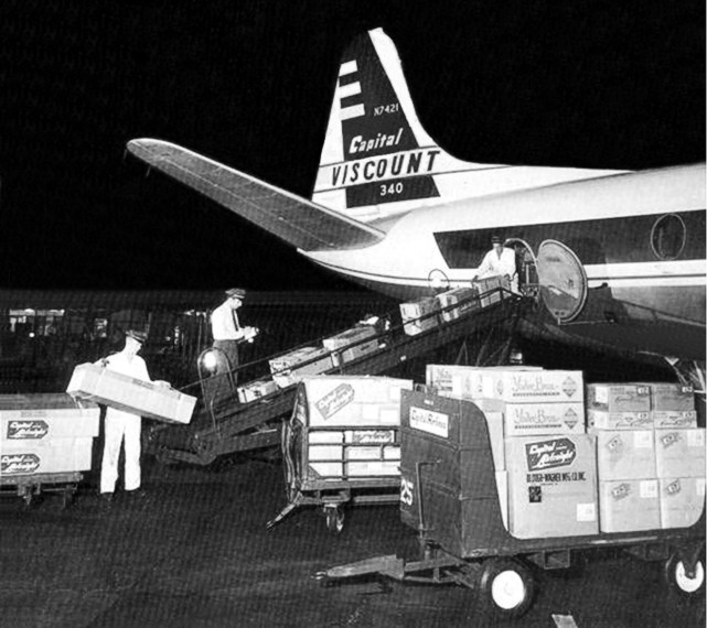 Photo of Capital Airlines (USA) Viscount N7421
