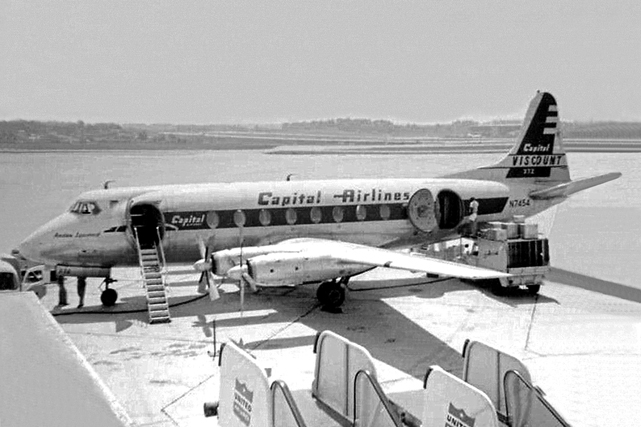 Photo of Capital Airlines (USA) Viscount N7454 c/n 209