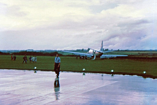 Photo of Cambrian Airways Viscount G-AMON