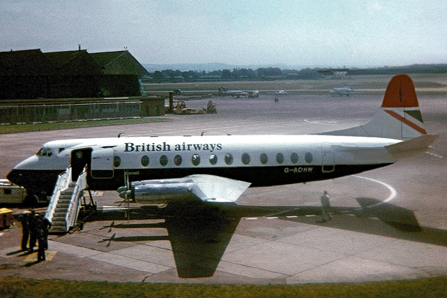 Photo of British Airways (BA) Viscount G-AOHW * c/n 253 July 1975