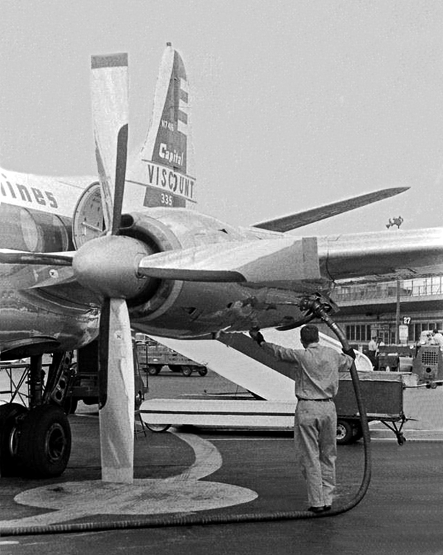 Photo of Capital Airlines (USA) Viscount N7416 * c/n 114 June 1956