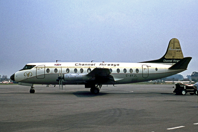 Photo of Channel Airways Viscount G-AVJL c/n 389 July 1971