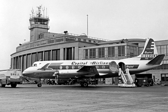 Photo of Capital Airlines (USA) Viscount N7403 c/n 89 June 1956