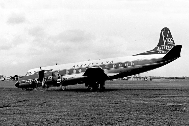 Photo of ANSETT-ANA Viscount VH-RMG c/n 414 January 1967