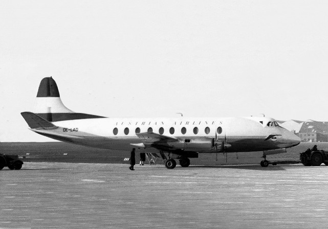 Photo of Austrian Airlines (AUA) Viscount OE-LAD c/n 252 March 1958