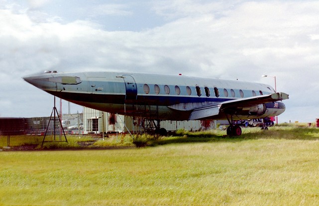 Photo of East Midlands Airport Fire Service Viscount G-AZLR c/n 347 July 1993