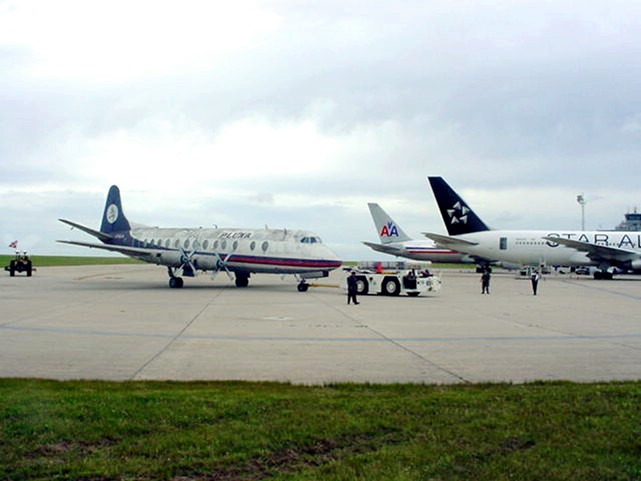 Photo of Museo Aeronáutico - Fuerza Aérea Uruguaya Viscount CX-BJA