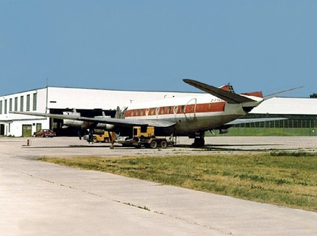 Photo of Western Canada Aviation Museum Inc (WCAM) Viscount C-FTHS c/n 279 September 1983