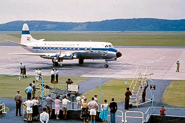 Photo of South African Airways (SAA) Viscount ZS-CDV c/n 348 June 1959