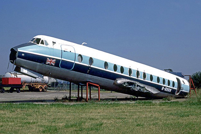 Photo of Civil Aviation Authority Fire Training School Viscount G-AZLS c/n 348 August 1991
