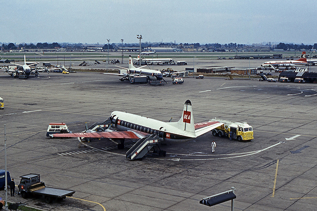 Photo of Viscount G-AOYN c/n 263