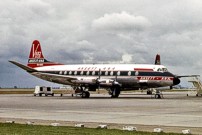 V832 De Luxe Ansett-ANA titles painted on the tail.