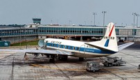 Photo of United Air Lines Viscount N7452