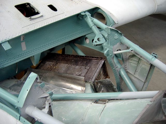 The starboard inner rear engine bay has been stripped out, cleaned down and repainted